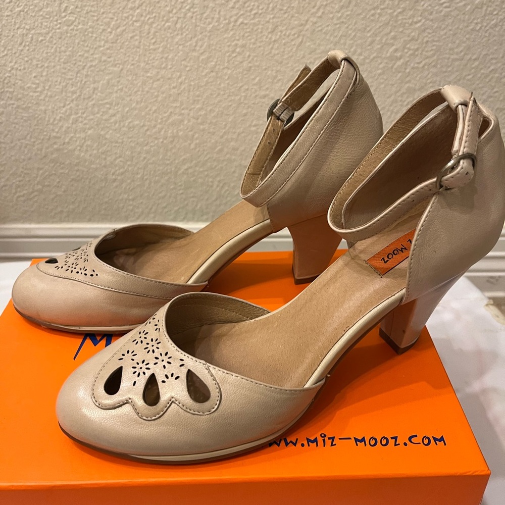 Miz Mooz Mary Janes